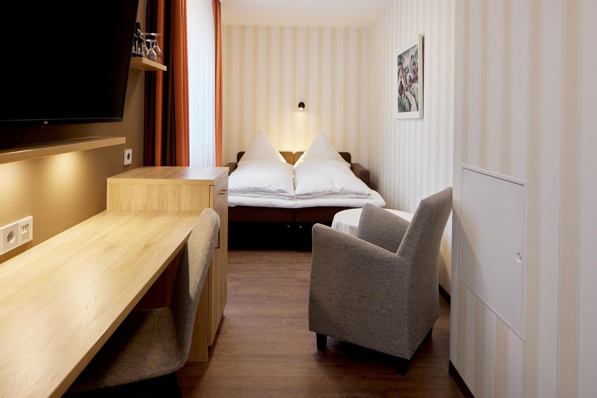Hotel Zum Schiff フライブルク エクステリア 写真