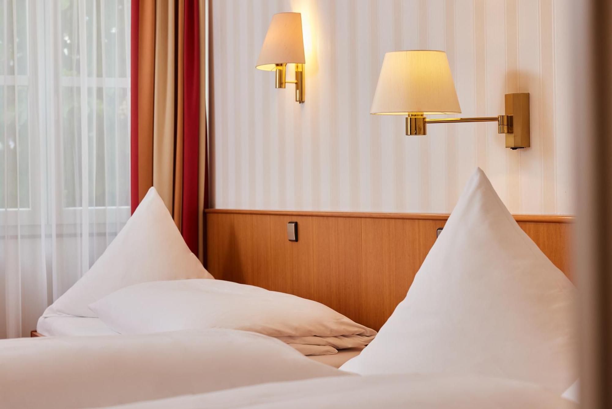Hotel Zum Schiff フライブルク エクステリア 写真